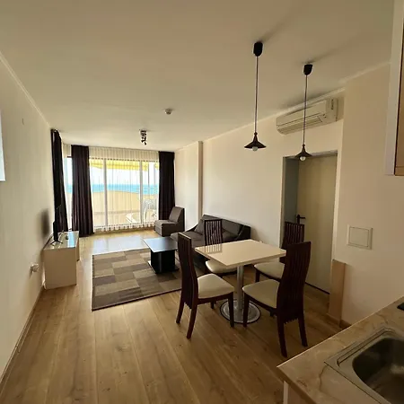 נסבר Hotel Capri מראה חיצוני תמונה
